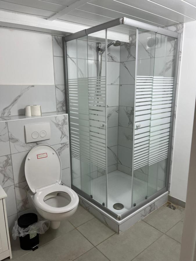Souterrain Wohnung In Der Naehe Vom Duesseldorfer Flughafen راتينغن المظهر الخارجي الصورة